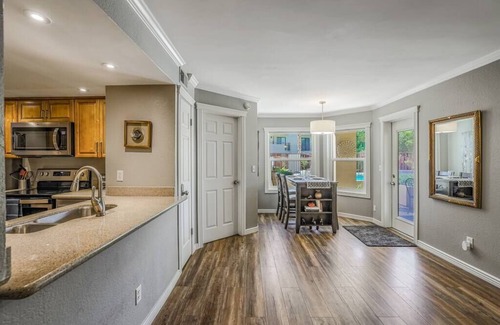 Paradise Valley Village Copropriété | Scottsdale GROUND floor Condo 🌴 Heated pool 🏊 nearby golf ⛳️ Dog friendly 🐶