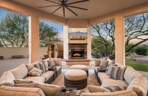 Rio Verde Foothills Maison | Luxury 8BR | 8BA | Sleeps 40 | Heated Pool, Pickleball, Sauna & Rooftop