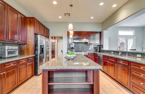 Carefree Rolling Hills Maison | Scottsdale Splendor: 4 BR w/Pool & Gym!nn