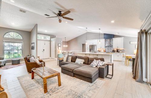 Orlando Maison | Screened Lanai and Fenced Yard Luxe Orlando Home