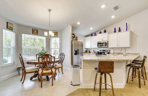 Candler Maison | Screened Lanai: Relaxing Retreat in Ocala!