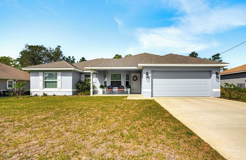 Candler Maison | Screened Lanai: Relaxing Retreat in Ocala!