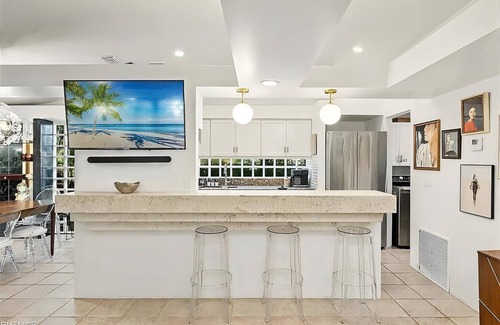Naples Park Maison | Screened Pool Paradise – Just Minutes from Beach