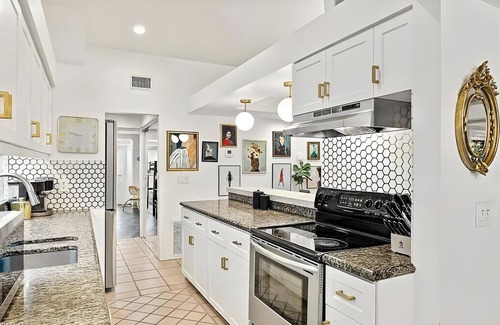 Naples Park Maison | Screened Pool Paradise – Just Minutes from Beach