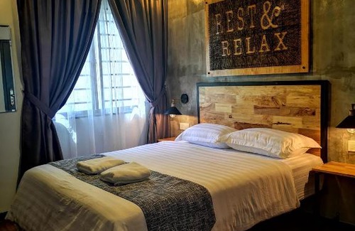 Klebang Kechil Maison | Screwpine Stay
