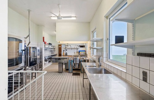 Middelfart Villa | Sct Knudsborg, Brenderup 58-Beds, on the beach