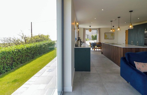 Donaghadee Cottage | SEA AND SKY, pet friendly, country holiday cottage in Donaghadee
