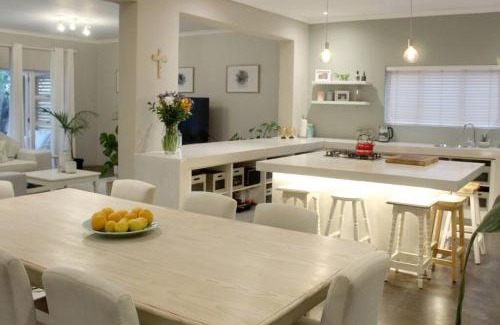 Melkbosstrand Maison | Sea Breeze Beach Home in Melkbosstrand, Cape Town