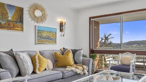 Emerald Beach Maison | Sea Change -Cheerful, Family Friendly, Sea Views