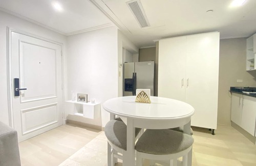 San Geronimo Appartement | SEA + City View - High Floor with balcony ☀