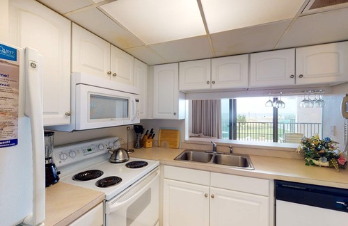 Bethany Beach Copropriété | Sea Colony 2nd floor condo w/ free WiFi, shared tennis court & sauna- ocean view