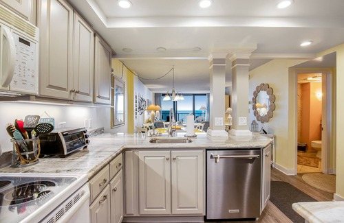 Bethany Beach Copropriété | Sea Colony Ocean 6th floor condo w/ pool, gym, and free WiFi