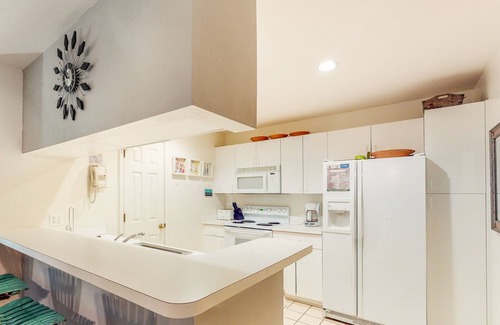 Bethany Beach Copropriété | Sea Colony Tennis 1st-floor condo with basketball court & tennis court