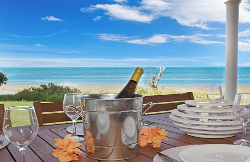 Beachmere Maison | SEA COTTAGE - Beachside paradise à partir de 135 $ pn seulement