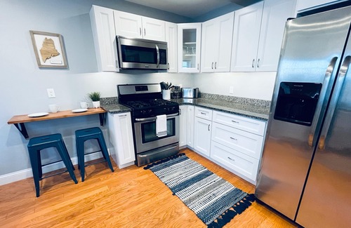 Kittery Maison | Sea-Esta House - Walk to DWTN Portsmouth, Shipyard; Drive to UNH, Beaches, Pease