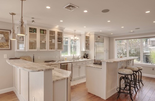 Little Nahant Maison | Sea Forever - Oceanfront Home in Nahant! Luxury 3 Bed 3 Bath w/Stunning Views!