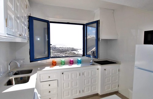 La Santa Appartement | Sea Front Casa Blas - Trois Chambres Appartement, Couchages 5