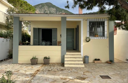 Kato Rodini Maison | Sea front house on the beach, Peloponnese