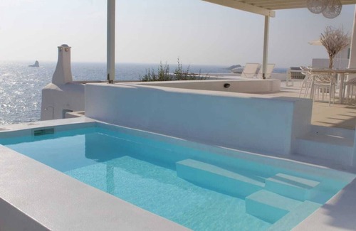 Nea Cryssi Akti Villa | Villa en front de mer, piscine privée, distance de marche de la plage, tout neuf