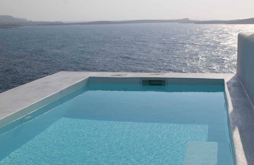 Nea Cryssi Akti Villa | Villa en front de mer, piscine privée, distance de marche de la plage, tout neuf
