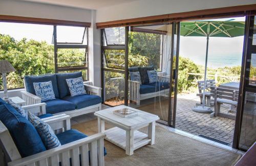 Boggoms Bay Appartement | Sea Gem with a stunning view