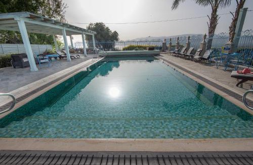 Ramot Chalet De Ski | Sea of Galilee Panoramic View