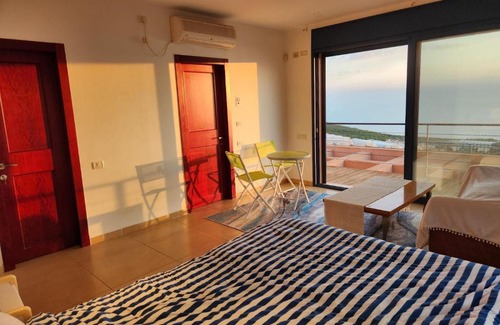Poriya Illit Maison | Sea of Galilee Private Master Room