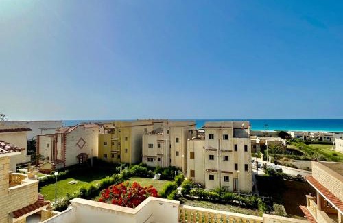 Al-Hammam Chalet De Ski | Sea & Pool View Deluxe Chalet - Prime Spot in Badr Resort
