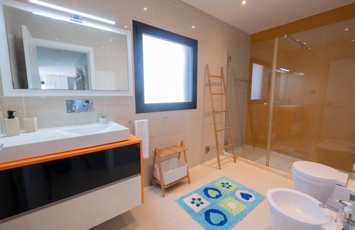 Pedrogao Appartement | SEAFRONT APARTMENT WITH POOL