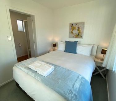 Picton Appartement | Sea-Renity Picton, Apt A