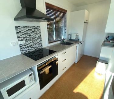 Picton Appartement | Sea-Renity Picton, Apt A
