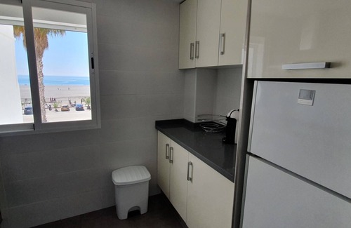 Playa Granada Appartement | Sea, rest with your family, partner, pet.