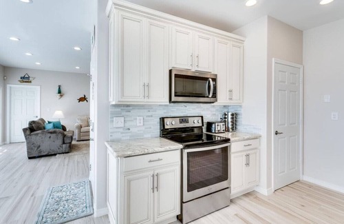 Navarre Beach Maison | Sea Salt Cottage: Incroyable maison située sur la plage de Navarre. 13 personnes confortablement!