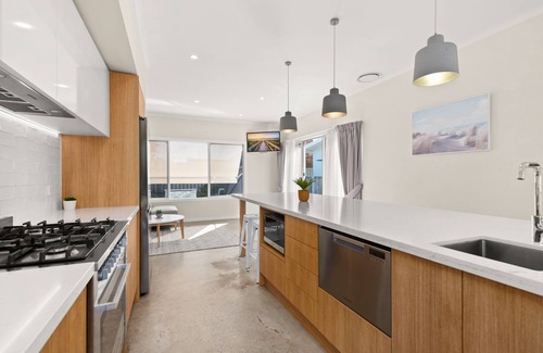 Stockton Maison | Sea Sand and Serenity at Stockton - Stunning Sophistication