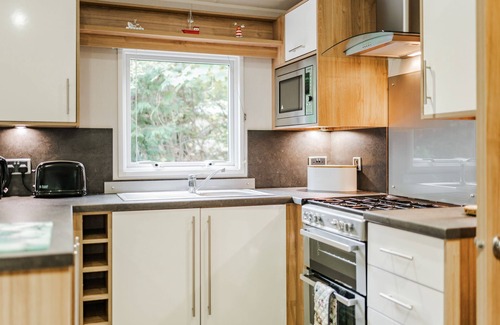 Weybourne Cabine | Sea Squirrel - sleeps 4 guests, High Kelling