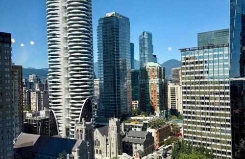 Downtown Vancouver Appartement | Sea to Sky Studio with Mountain and City Views
