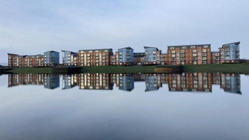 Llanelli Appartement | Sea view apartment at the beach!