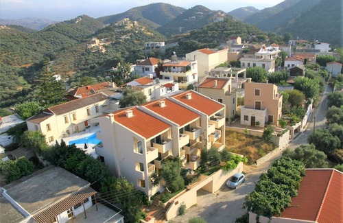 Stalos Appartement | Sea view apartment in Orestis Hotel