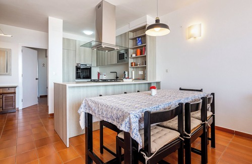 Tossa de Mar Appartement | Sea View Balcony Apartment - 3 minutes walk to the beach and free parking