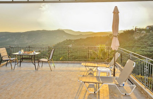 Milia Maison | Sea view between the richness of the Cretan Nature