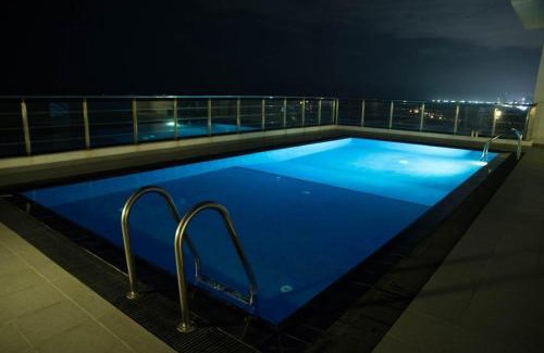 Mount Lavinia Appartement | Sea View Condo by Ceylon Spaces