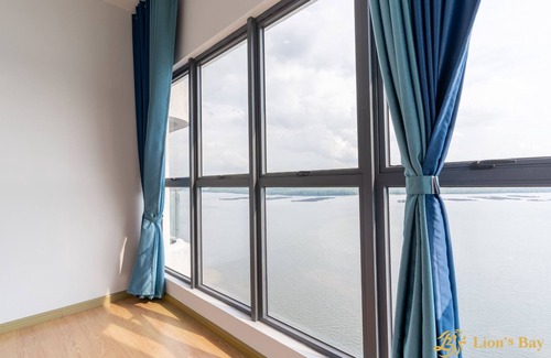 Central District Appartement | Sea View Country Garden Danga Bay by Lions Bay