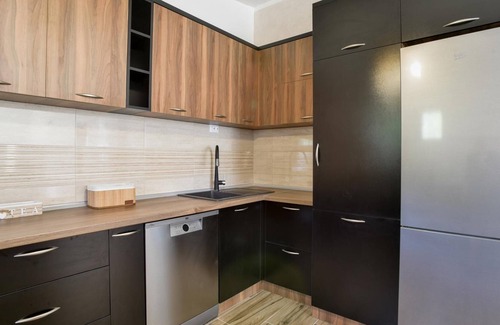 Skaljari Appartement | Sea View Flat w Terrace in Kotor, 8 min to Beach