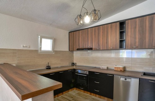 Skaljari Appartement | Sea View Flat w Terrace in Kotor, 8 min to Beach