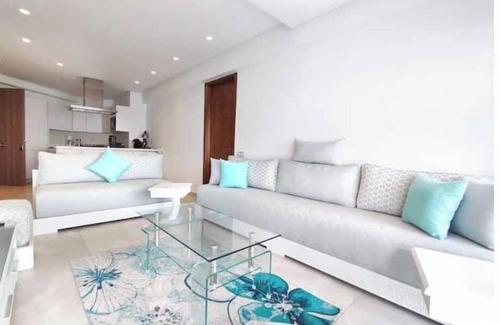 SOUR JDID Appartement | Sea View - Mosquée Hassan II - By CasaPropreties
