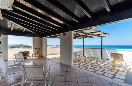 Baia Verde Appartement | Sea View Penthouse-Attico