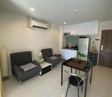 Wichit Appartement | Sea View & Pool Apartment