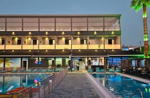 Salamis Appartement | Sea View Serenity Βeachfront & Pool 102