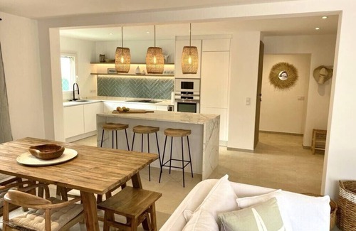 Cala d'Or Villa | Villa vue mer dans un emplacement idéal - propre piscine - 3 chambres / 3 salles de bains - tout à distance de marche!