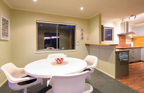 Atawhai Maison | Sea Views and Sunsets in Nelson